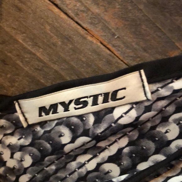 Dress - Picture 6 of 7